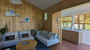 Pleasant beachfront house - Image 2