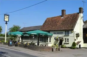 Compact private country stay 9m from Luton Airport - Image 4