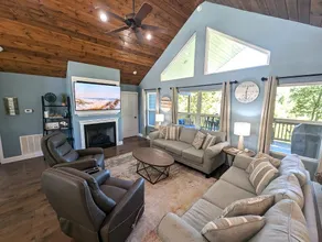 Laid Back Living on Norris Lake - Image 3