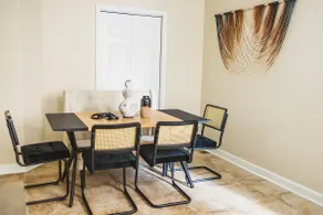Boho-Modern Large(2/2) Apt for 7 in Historic FXBG! - Image 4