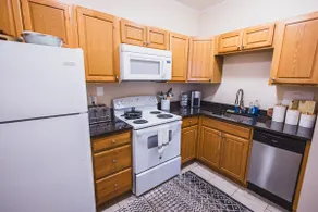 Boho-Modern Large(2/2) Apt for 7 in Historic FXBG! - Image 5