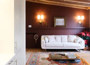 Designer house with wood fireplace & pool table - Image 5