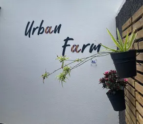 Private House with 2 en-suites - Urban Farm 2 - Image 2