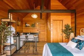 Nautical Hut: bathtub, lagoon view and breakfast - Image 5