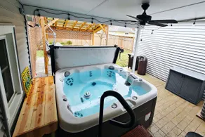 The Suite 16s - Couple's Getaway - Hot Tub - Grill - Image 2
