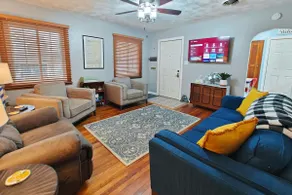The Suite 16s - Couple's Getaway - Hot Tub - Grill - Image 3