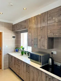 Luxurious 3 bed duplex house - Image 2