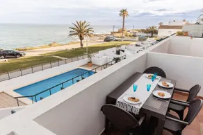 LA Parreta Apartments, Family Apartment 2 - Image 4