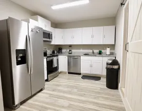 Private 1BR Apartment • WiFi • Parking - Image 2