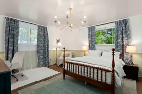 Historic Farmhouse | King Bed/Cinema/Patio/Sunroom - Image 2