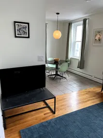 Bright & Airy 2-Bedroom on Catskill's Main Street - Image 4