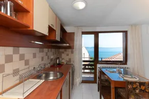 Penthouse Apartement - Balcony Sea View & Kitchen - Image 5
