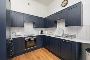 Bath Pump Room Apartment - Image 5