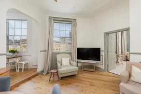 Bath Pump Room Apartment - Image 2