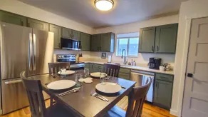 Mid Town Modern - Fam/Couples - Image 3