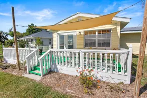 Lakefront Sunrise Cottage - Image 2