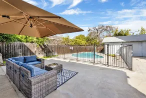 Private Pool• Arcade • BBQ • 5 bedroom/2 bathroom - Image 3