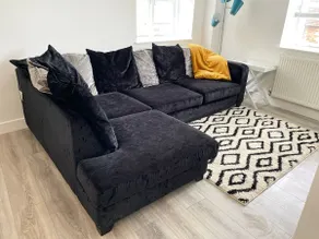 Spacious 2 Bedroom Flat in Bicester - Image 2