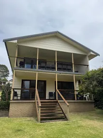 Waterfront Coastal Getaway - Image 2