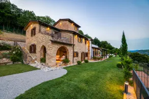 Villa Destino Italy, Umbria Tuscany boarder - Image 2