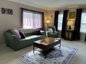 Cute Downtown Clawson 2BR - Image 2