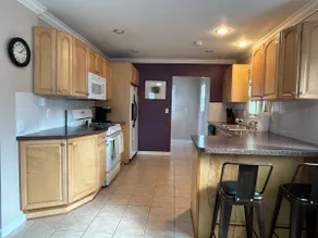 Cute Downtown Clawson 2BR - Image 4