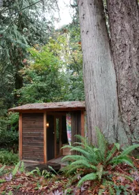 Artists Stone Cabin with Sauna & Cedar Soaking Tub - Image 4