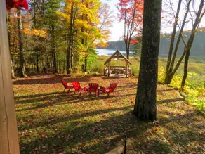Lakefront Log Cabin, Private! Dogs welcome! - Image 5
