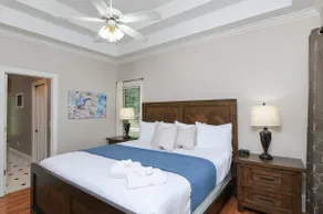 Southern Comfort Cabin - Image 5