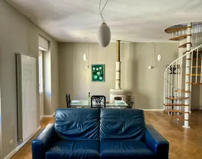[Large] Apartment on two floors - Image 5