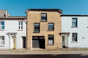 Expansive Scandi townhouse nr Salcombe & beaches - Image 3