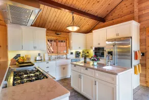 A Peaceful Retreat in Wine Country - The Maefield Vineyard House - Image 3