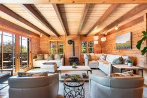 A Peaceful Retreat in Wine Country - The Maefield Vineyard House - Image 2