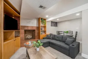 Charming Hilltop Retreat - Queen bed & Kitchenette - Image 3
