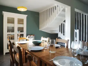 Outdoor pool & beaches within walking distance – House sleeps 8 - Image 5