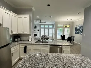 Spacious 5BR Home | 9 Beds | Great for Large group - Image 2