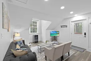Cozy 1BD 1BA Apartment - Image 3