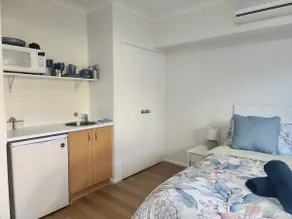 Studio apt with Kitchenette, bathroom. And jetty. - Image 3