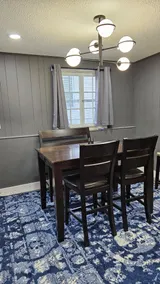 Blue Bungalow - Image 4