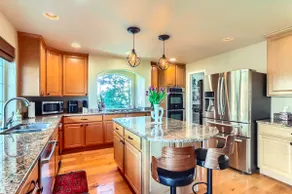 Deluxe Denver Retreat: Lake, Golf & Mountain Views - Image 2