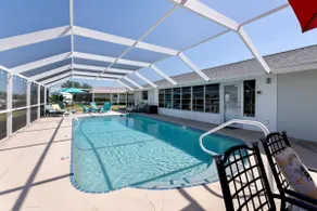 Heated Pool, Canal Front, Kayaks - Image 2