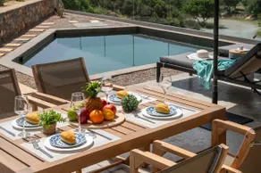 Aura House, Quiet & Cosy Seaview Luxury Retreat - Image 2