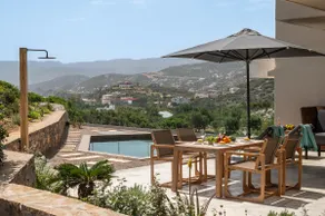 Aura House, Quiet & Cosy Seaview Luxury Retreat - Image 3