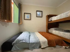 4 bedrooms, 12 guests, 2 parking spaces - Downtown - Image 5