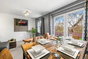 4 Bed Luxury Townhouse - Parking - Lincoln - Image 5