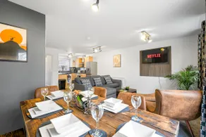 4 Bed Luxury Townhouse - Parking - Lincoln - Image 2