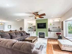 15+Guests 5 Bedrooms 5 Bathrooms 10+ Parking - Image 5