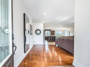 15+Guests 5 Bedrooms 5 Bathrooms 10+ Parking - Image 4