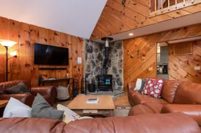 Sheldon Hill Chalet | 4BR Home by Mt Snow/Stratton - Image 4