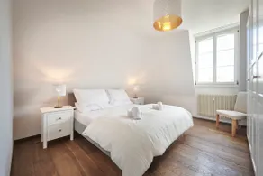 City apartment, perfect location, spacious, modern - Image 3